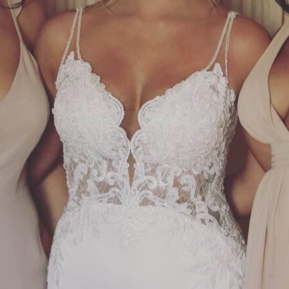 Elegant White Wedding Dress